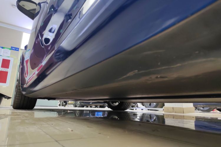 特斯拉 Model 3 2023款 长续航全轮驱动版机舱底盘30