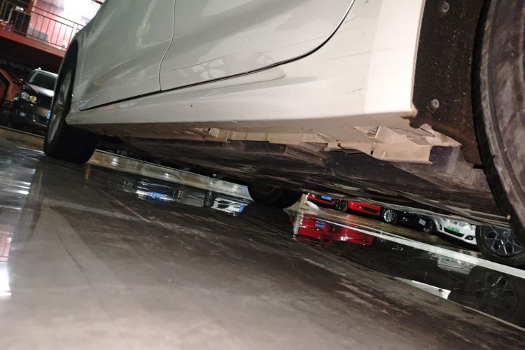 丰田 卡罗拉 2021款 1.2T S-CVT精英PLUS版局部细节9002