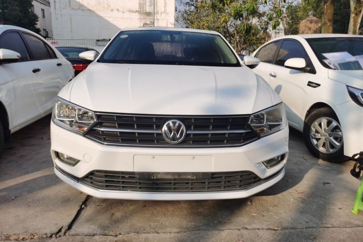 大众 宝来 2017款 1.6L 自动舒适型车身外观2