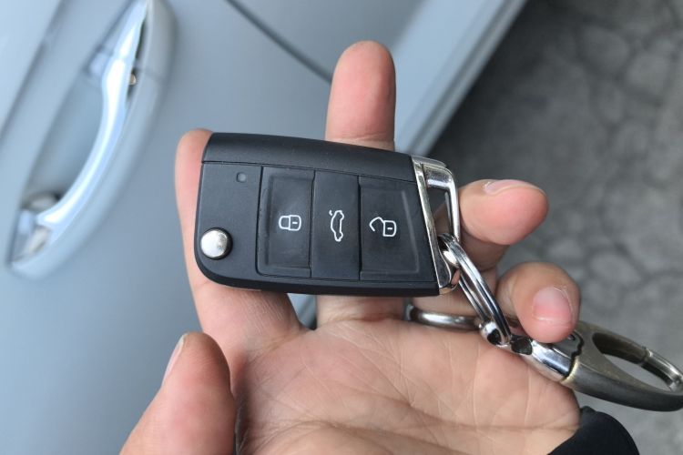 大众 T-ROC探歌 2024款 300TSI DSG两驱辰光版中控内饰7001