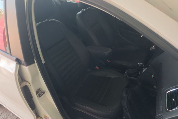 大众 Polo 2016款 1.6L 自动舒适型局部细节41