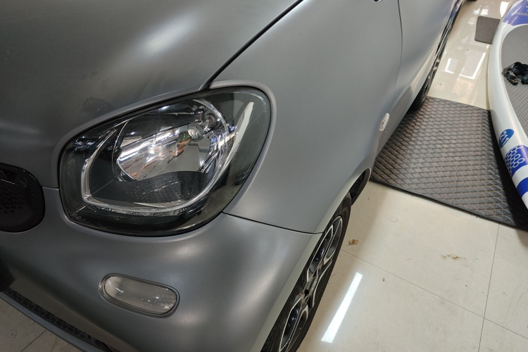 smart fortwo 2019款 0.9T 66千瓦硬顶风擎版 国VI局部细节36