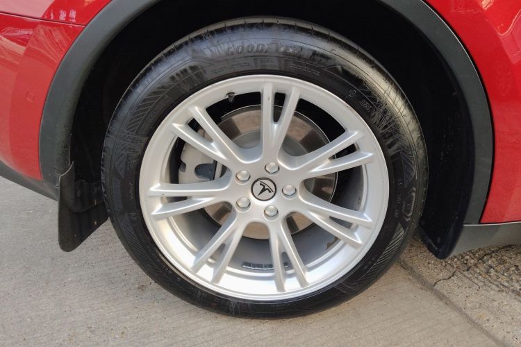 特斯拉 Model Y 2021款 标准续航后驱版车身外观6008