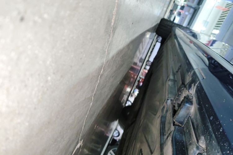 奔驰C级 2018款 C 180 L 时尚型运动版局部细节9002