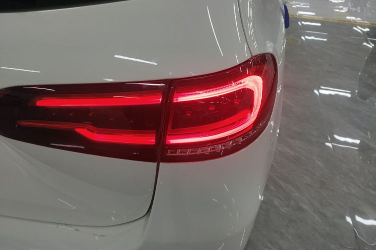 奔驰B级 2022款 改款 B 200 动感型车身外观9