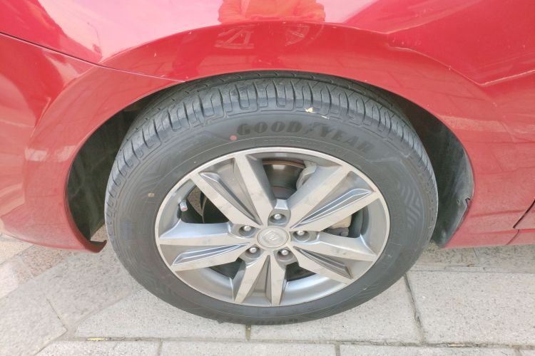 长安 逸动 2015款 1.6L 自动豪华型车身外观6007