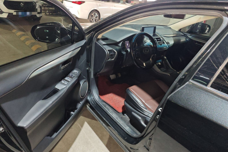 雷克萨斯NX 2017款 200 前驱 锋行版中控内饰20