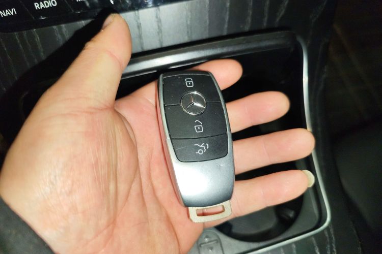 奔驰C级 2021款 C 260 L 运动版中控内饰11