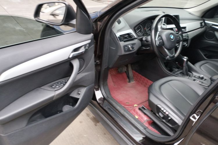 宝马X1 2018款 sDrive20Li 领先型中控内饰20