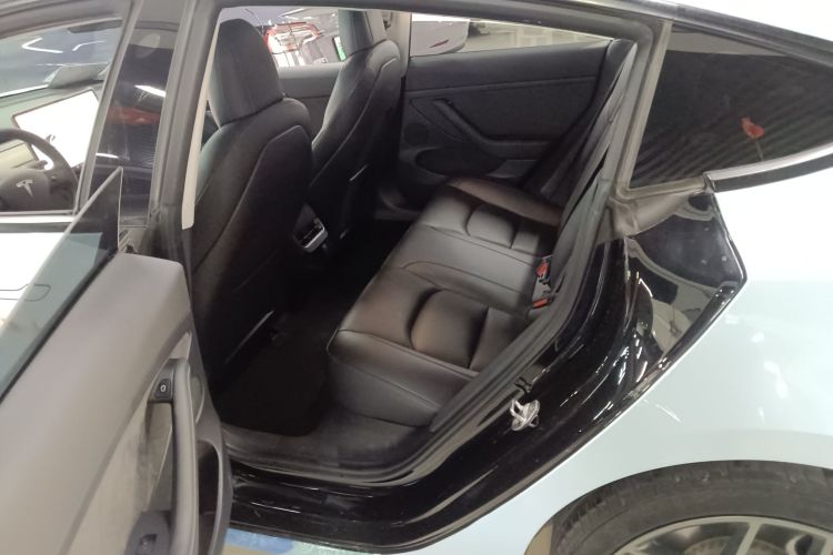 特斯拉 Model 3 2021款 Performance高性能全轮驱动版 3D6中控内饰7004