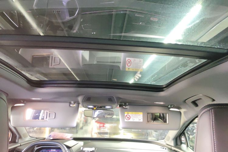 奥迪Q4 e-tron 2024款 40 e-tron 创境版中控内饰22