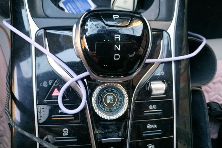 比亚迪 秦PLUS 2023款 冠军版 DM-i 55KM超越型局部细节18