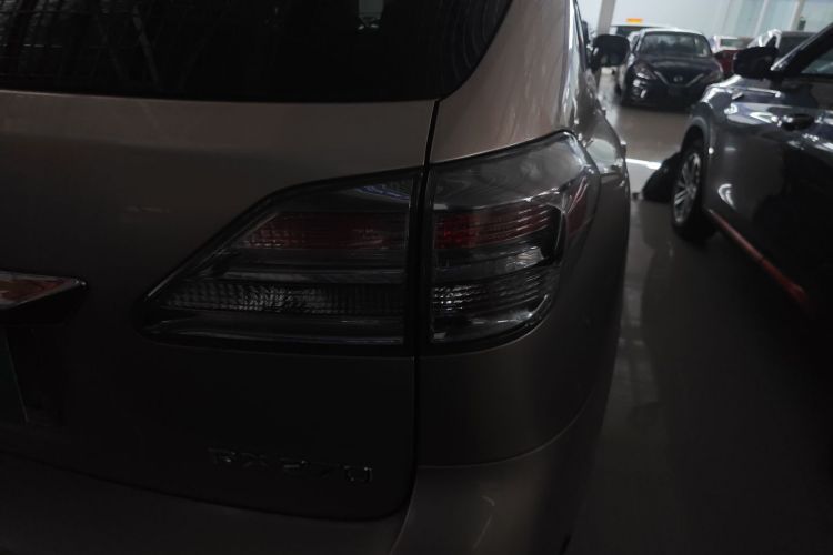 雷克萨斯RX经典 2011款 270 典雅版车身外观9