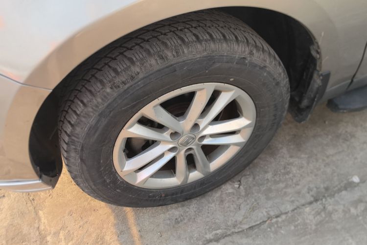 众泰T600 2015款 1.5T 手动尊贵型车身外观6006