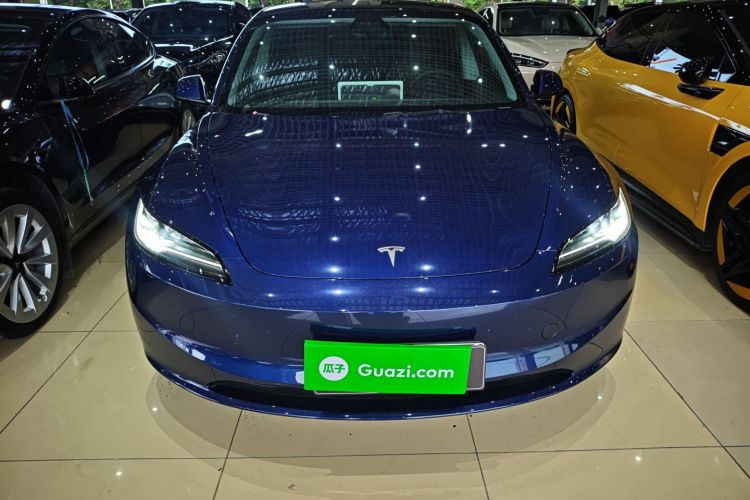 特斯拉 Model 3 2023款 后轮驱动版车身外观2