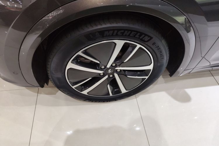 理想汽车 理想L7 2024款 MAX车身外观6007