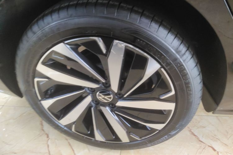 大众 帕萨特 2023款 330TSI 豪华版车身外观6008