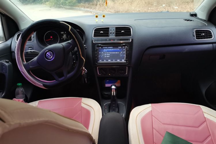 大众 Polo 2014款 1.6L 自动舒适版中控内饰12