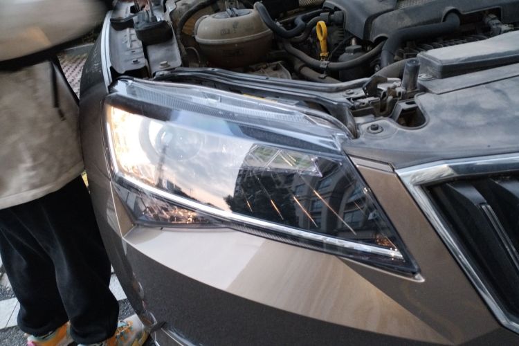 斯柯达 速派 2016款 TSI330 DSG创行版车身外观8