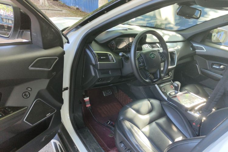 陆风X7 2016款 2.0T 全景尊贵版中控内饰7003