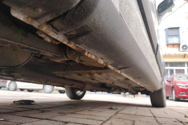 铃木 北斗星X5 2015款 1.0L 精英型局部细节9002