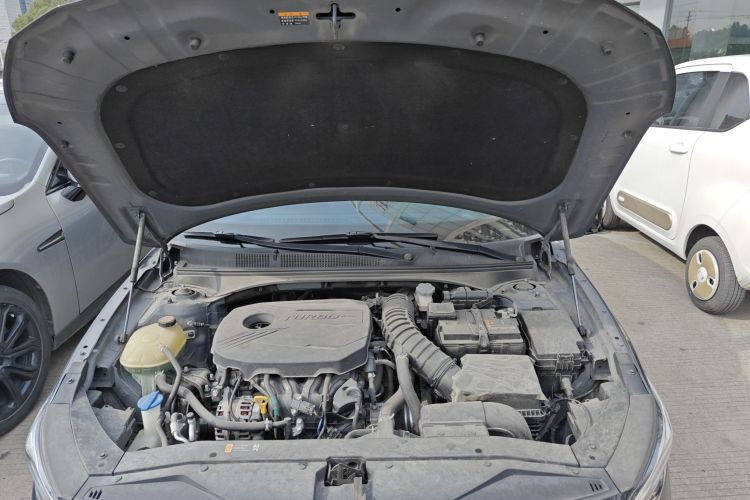 现代 菲斯塔 2021款 280TGDi GLX精英版机舱底盘24