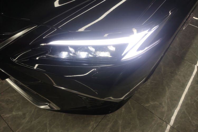 雷克萨斯ES 2025款 300h 臻享版局部细节36