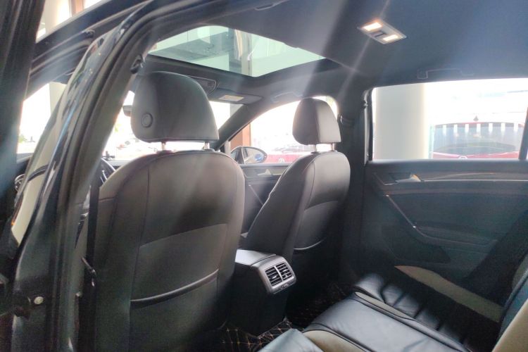 大众 高尔夫 2018款 280TSI 自动R-Line型中控内饰22