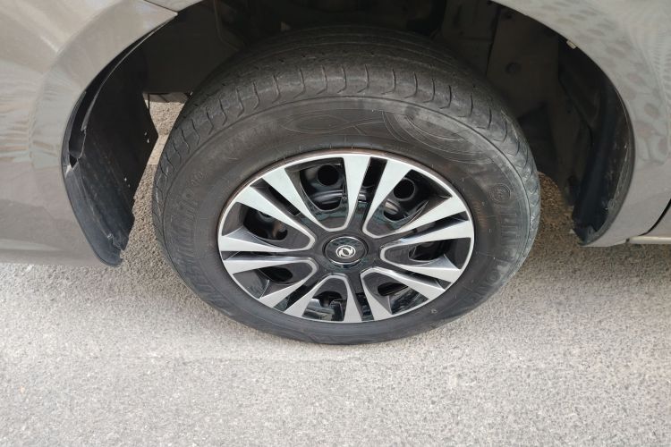 东风风行 菱智 2018款 M3 1.5L 5座基本型车身外观6007