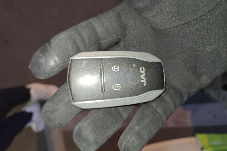 江汽集团 瑞风M5 2016款 2.0T 汽油自动公务版中控内饰7001