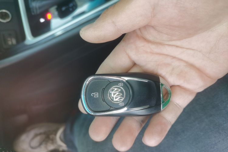 别克GL6 2019款 18T 6座互联尊贵型 国VI中控内饰11