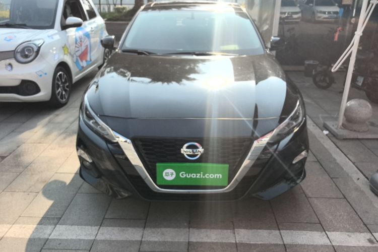 日产 天籁 2019款 2.0L XL 舒适版车身外观2