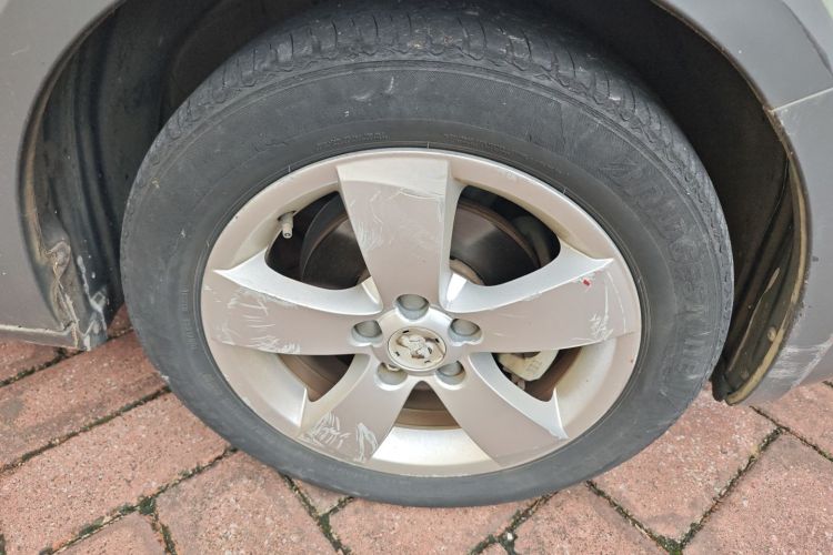 斯柯达 晶锐 2012款 1.6L Scout车身外观6007