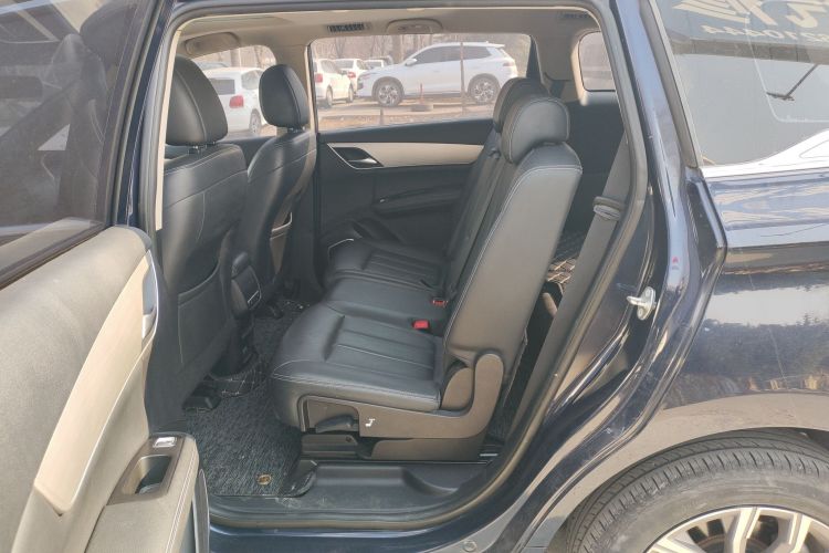 比亚迪 宋MAX 2021款 升级版 1.5T 自动豪华型 7座中控内饰21