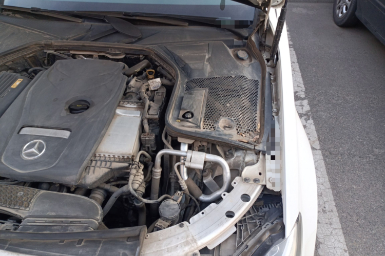 奔驰C级 2017款 改款 C 200 运动版局部细节9007