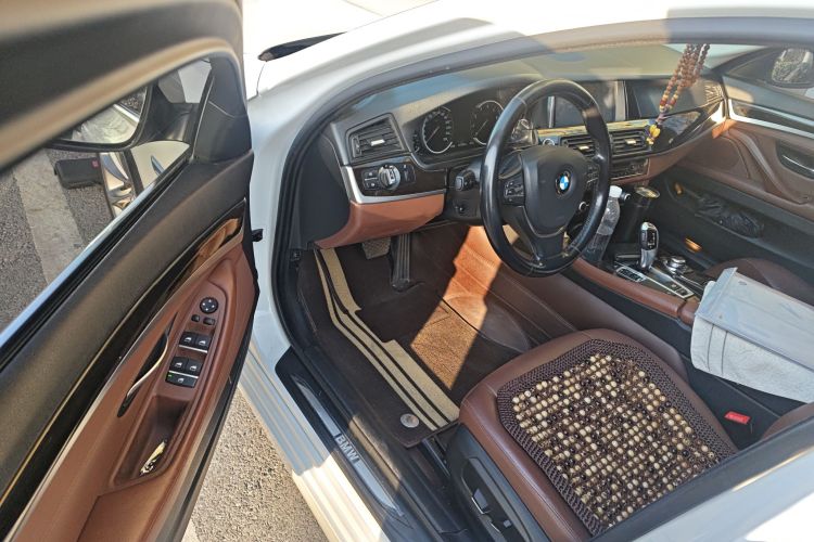 宝马5系 2017款 525Li 领先型中控内饰20