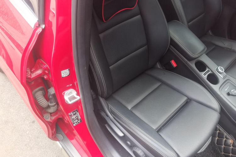 奔驰GLA 2016款 GLA 200 时尚型局部细节41