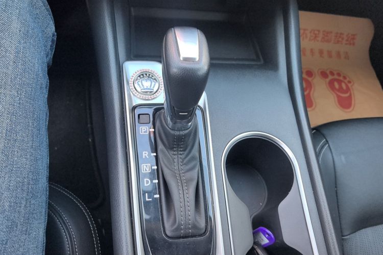 日产 天籁 2019款 2.0L XL 舒适版中控内饰18