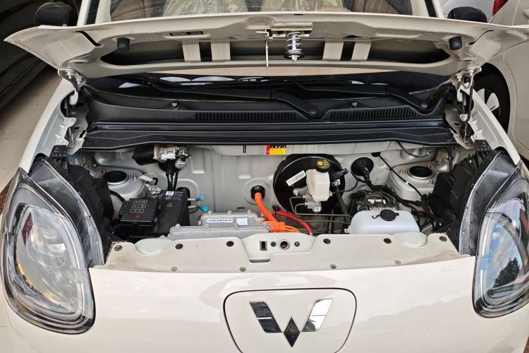 五菱汽车 宏光MINIEV 2025款 四门版 进阶款机舱底盘24