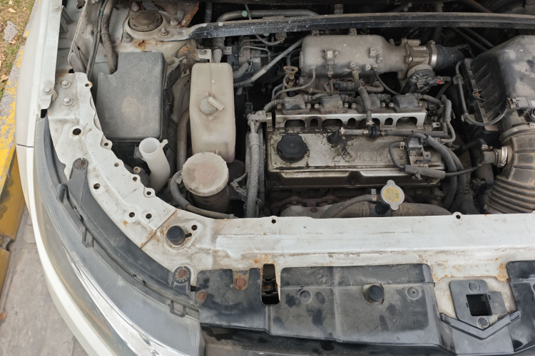 陆风X7 2015款 2.0T 全景尊贵版局部细节9006