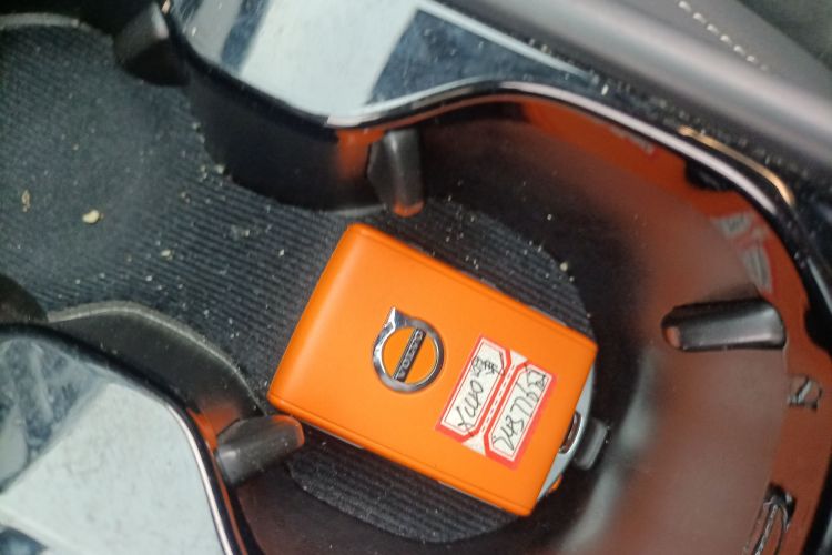 沃尔沃XC40新能源 2024款 长续航版中控内饰11