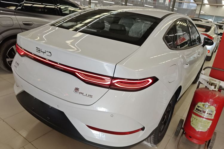 比亚迪 秦PLUS 2025款 DM-i 智驾版 128KM进取型车身外观7