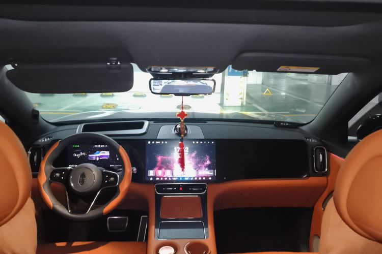 鸿蒙智行 问界M8 2025款 纯电 Max+ 六座四驱版中控内饰22