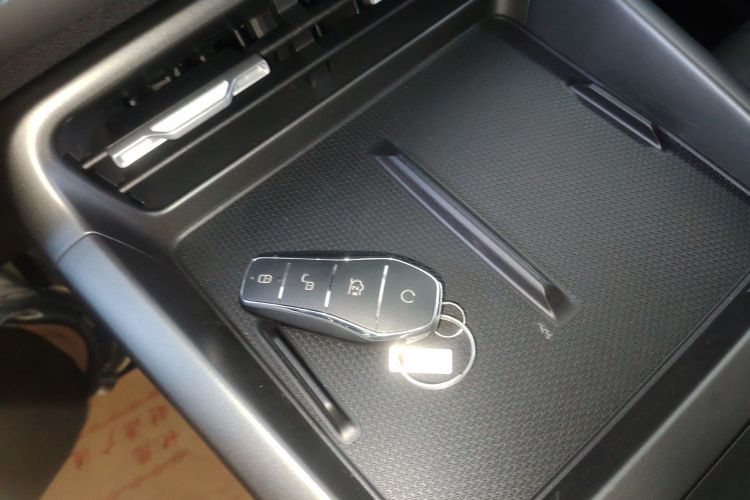 比亚迪 秦PLUS 2025款 DM-i 智驾版 55KM领先型中控内饰7001