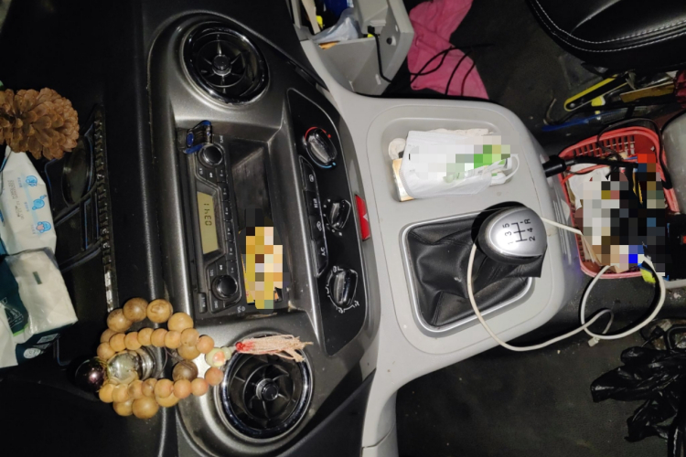 江淮瑞风 瑞风M3 2019款 PLUS 宜家版 1.8L 豪华型 9座中控内饰16