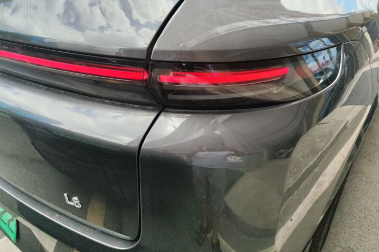 理想汽车 理想L8 2023款 Air车身外观9