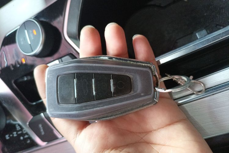 吉利汽车 缤越新能源 2022款 1.5T ePro 85KM星耀版中控内饰11