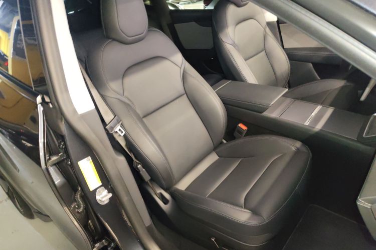 特斯拉 Model Y 2025款 后轮驱动版局部细节41