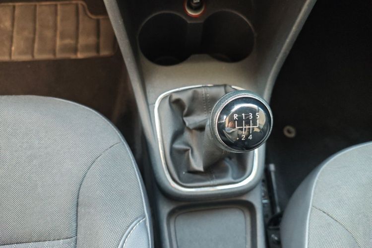 大众 Polo 2014款 1.6L 手动舒适版中控内饰18