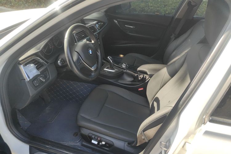 宝马3系 2017款 320Li M运动型中控内饰19